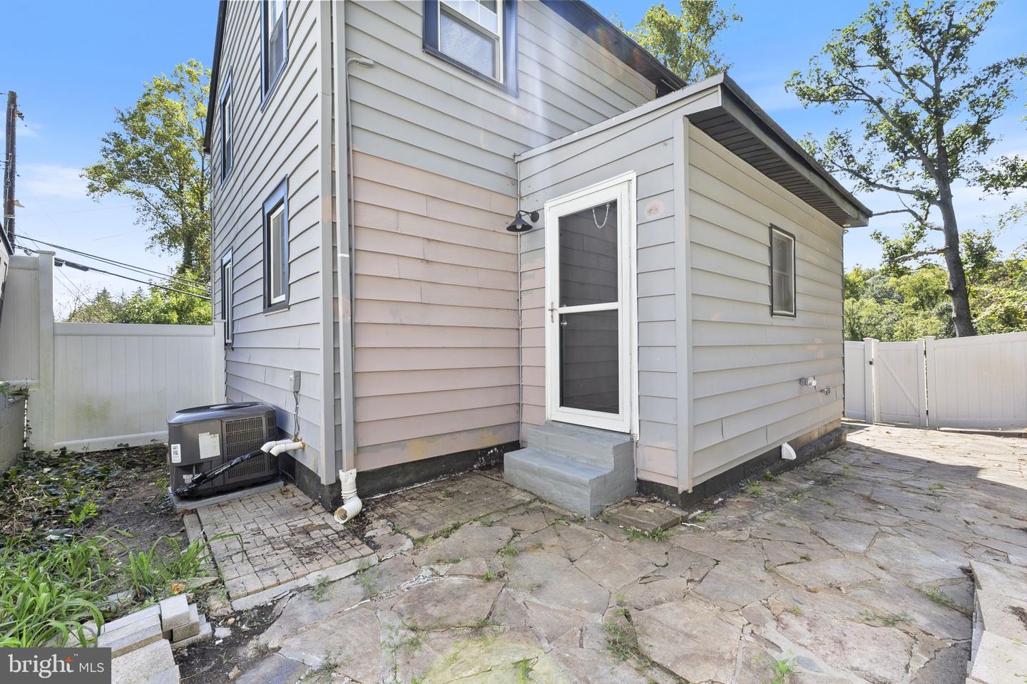 1906 Park Pl Property Photo 36