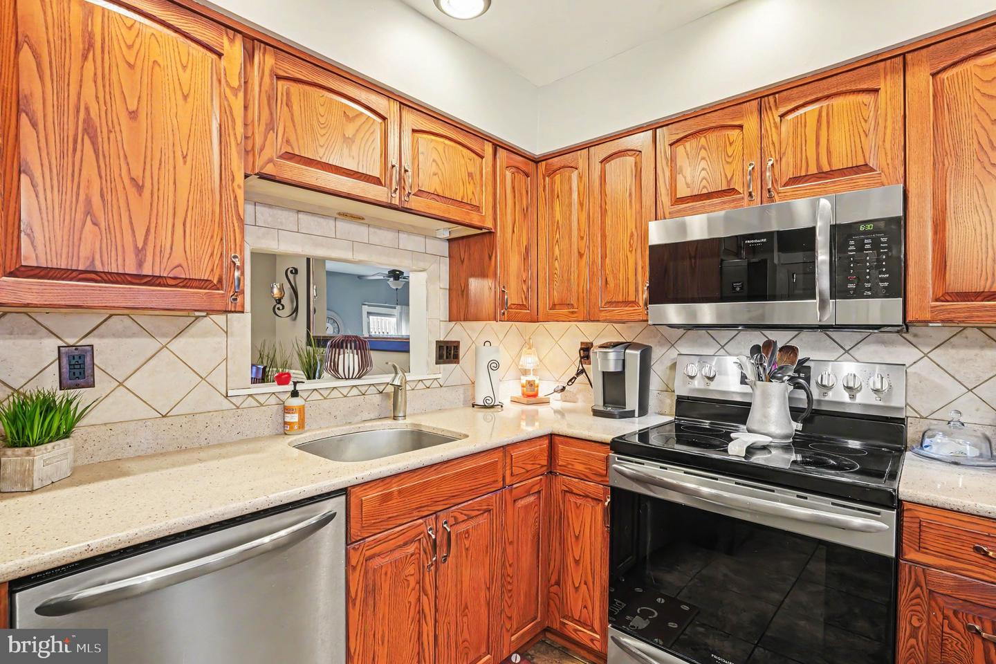 3716 Foxford Stream Rd Property Photo 12