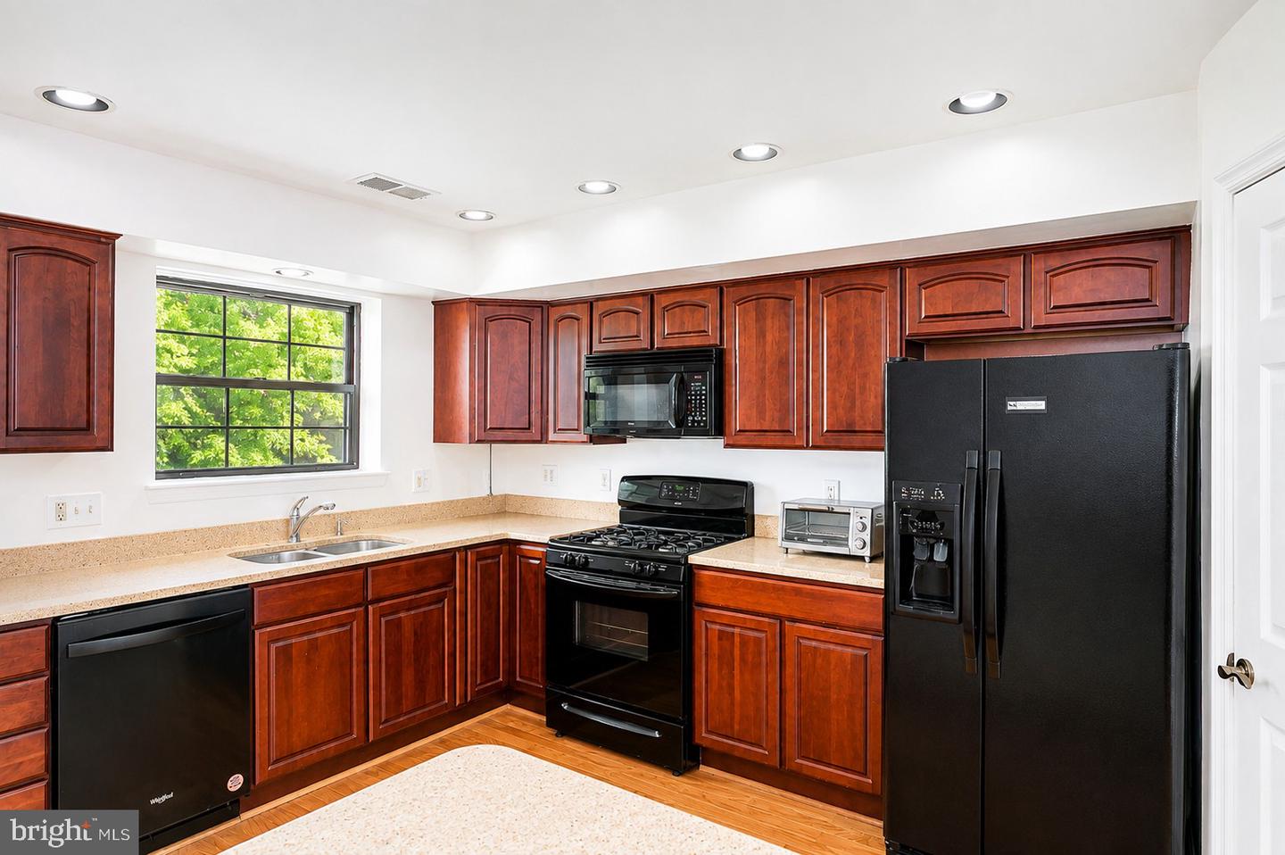 4 Smeton Pl #4e Property Photo 6