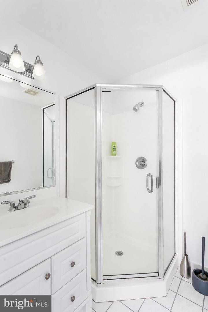 4 Smeton Pl #4e Property Photo 10