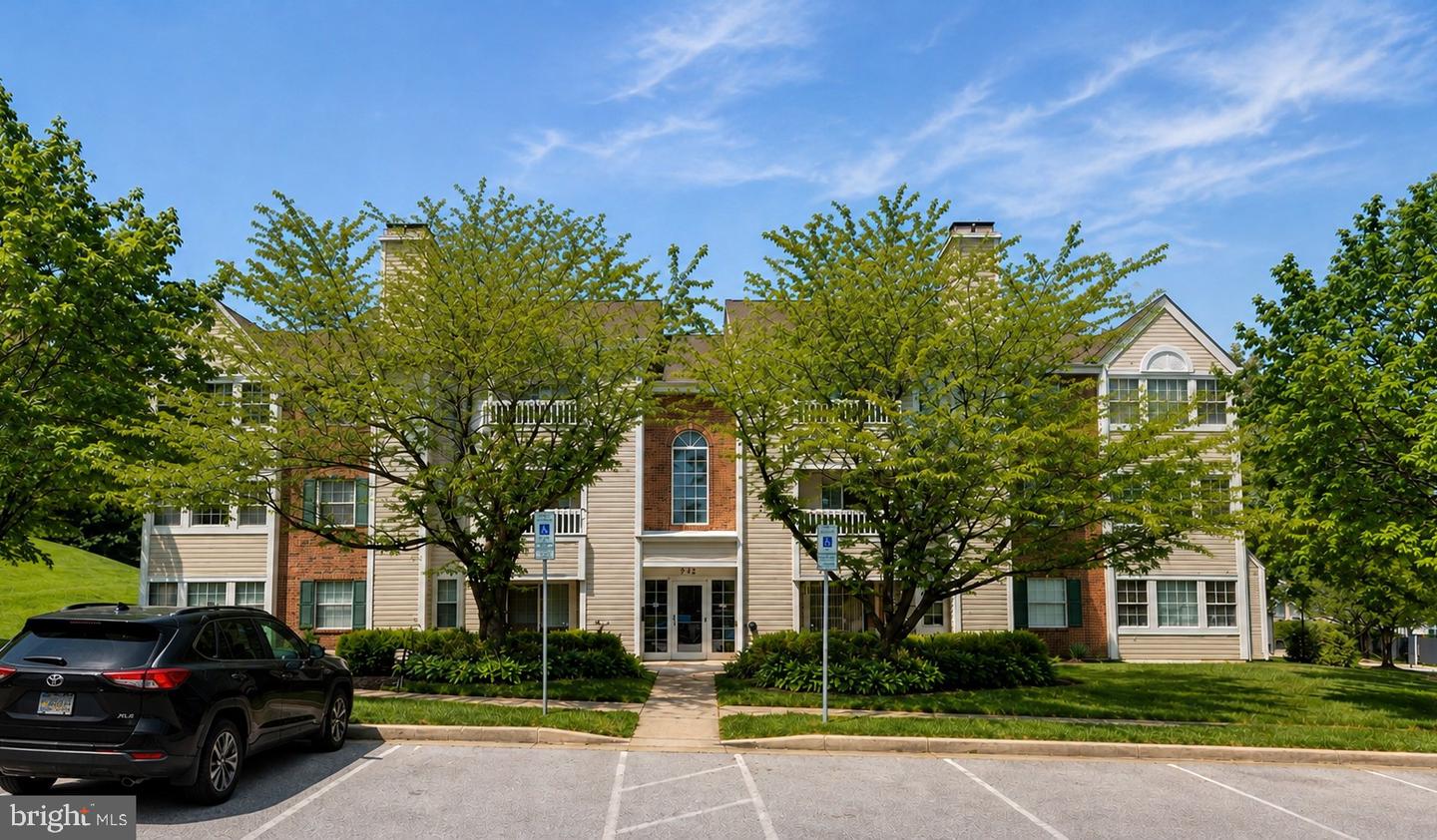 2 Marsham Ct #2 Property Photo 1