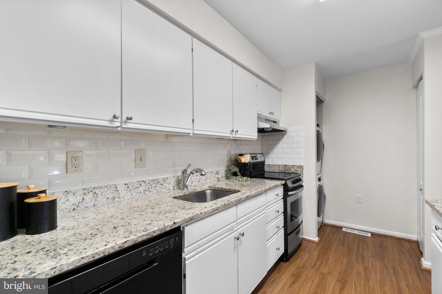 2 Marsham Ct #2 Property Photo 14