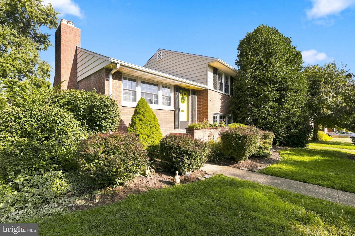 2123 EASTRIDGE RD Property Photo 1