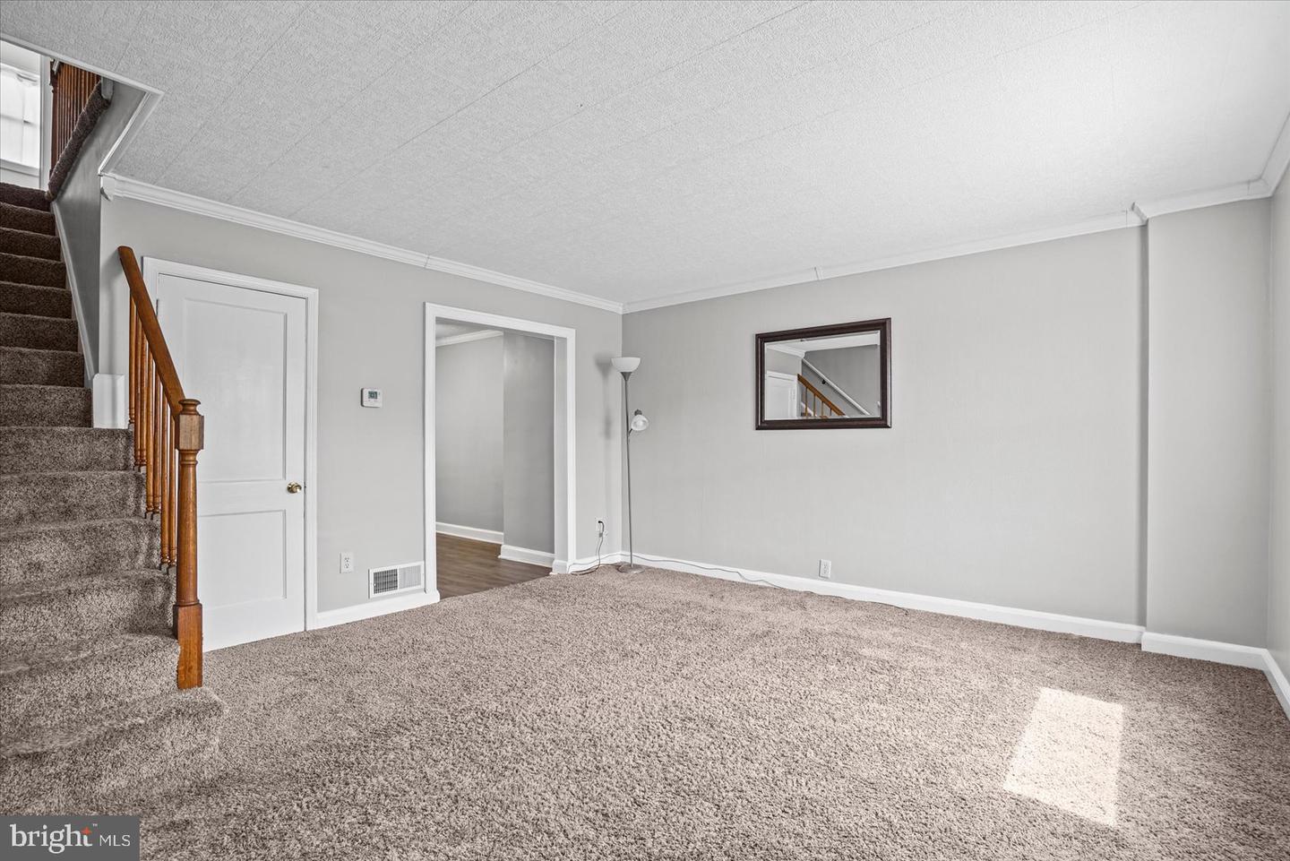 2151 Vailthorn Rd Property Photo 4