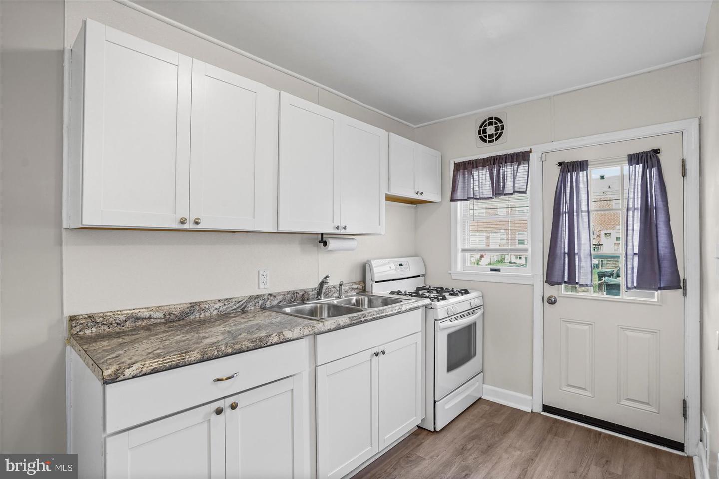 2151 Vailthorn Rd Property Photo 12
