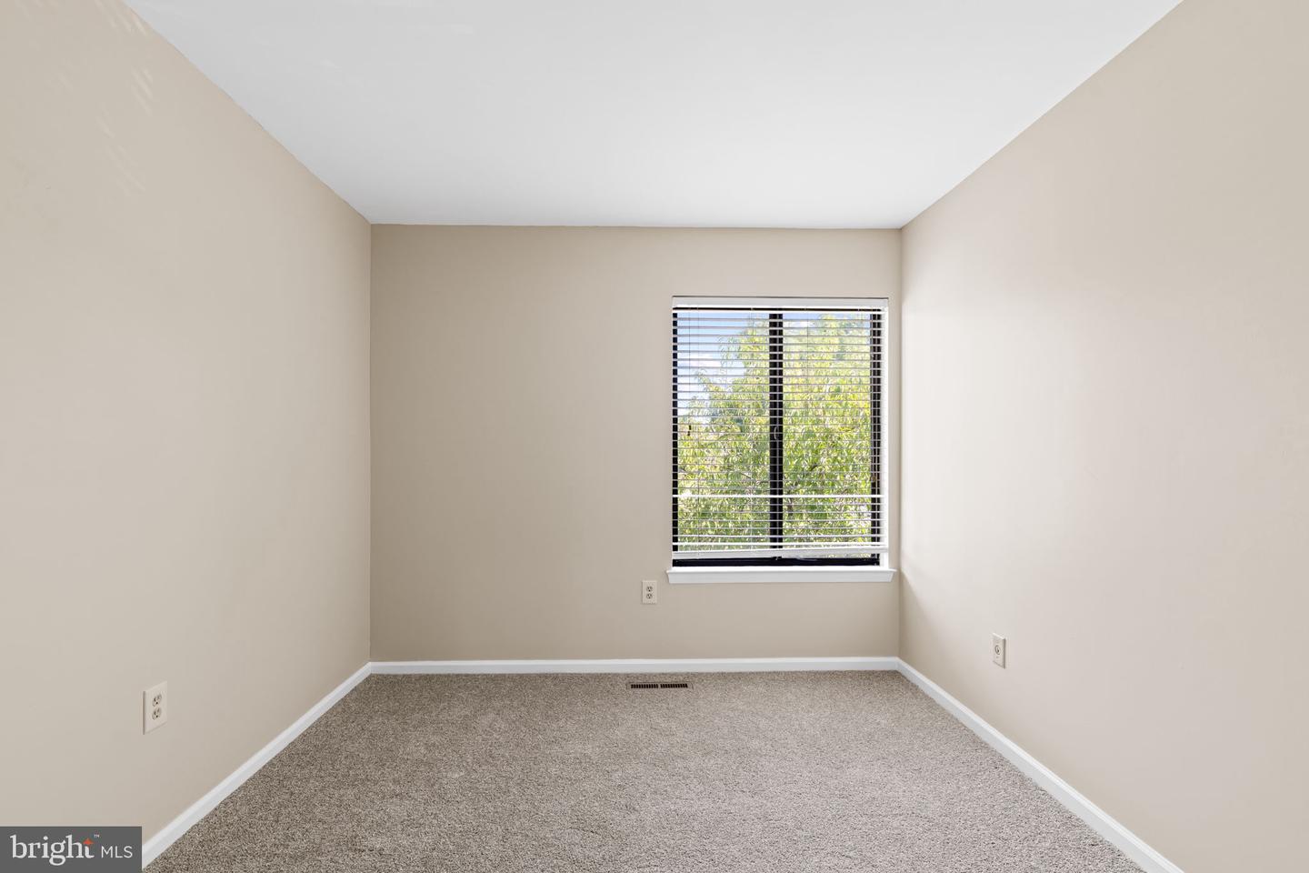 28 Bernadotte Ct Property Photo 22