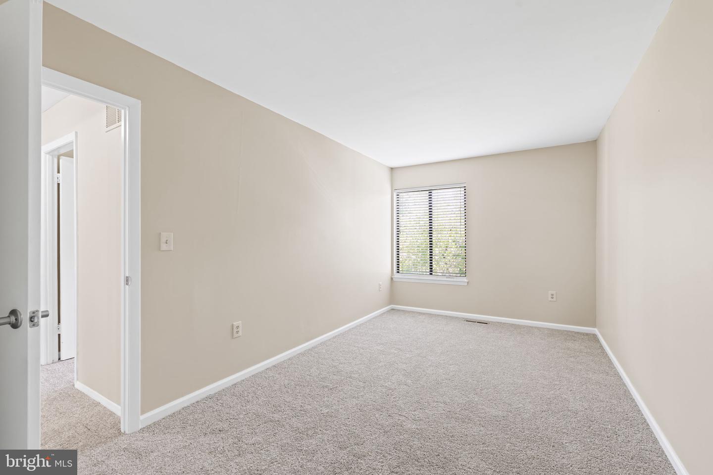 28 Bernadotte Ct Property Photo 24