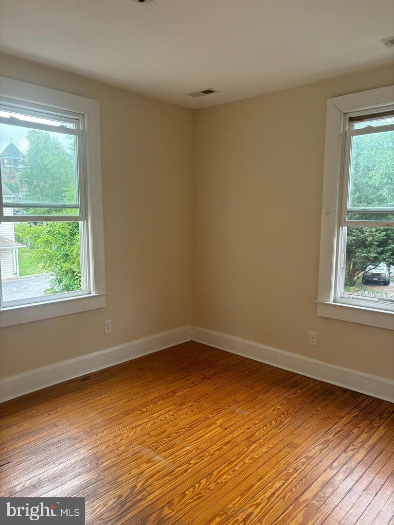 25 Egges Ln #apt.2 Property Photo 7
