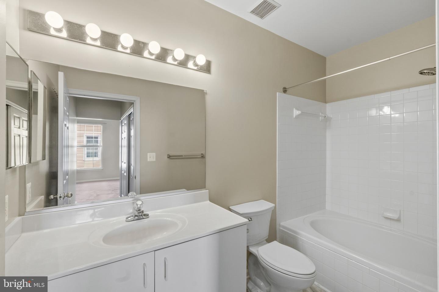 5000 Willow Branch Way #206 Property Photo 21
