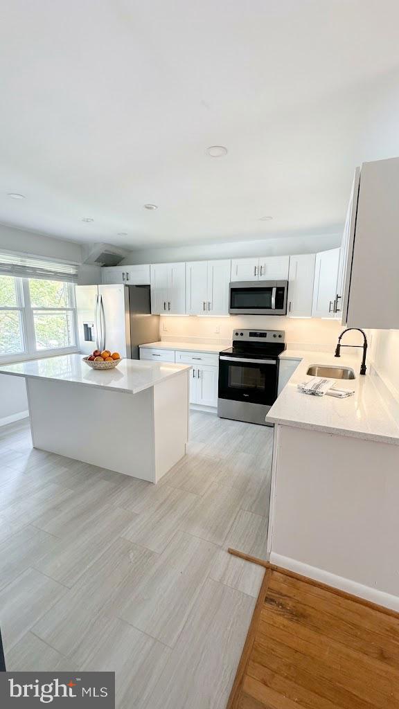 19 Wimbledon Ln Property Photo 2