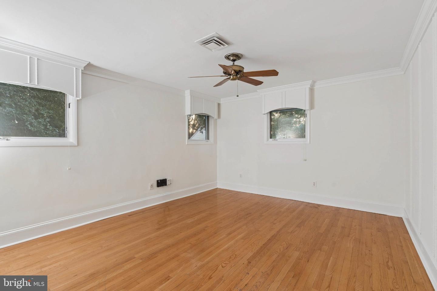 2 Lake Manor Ct Property Photo 24