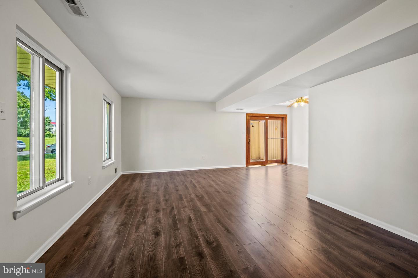 89 King Henry Cir #89 Property Photo 3