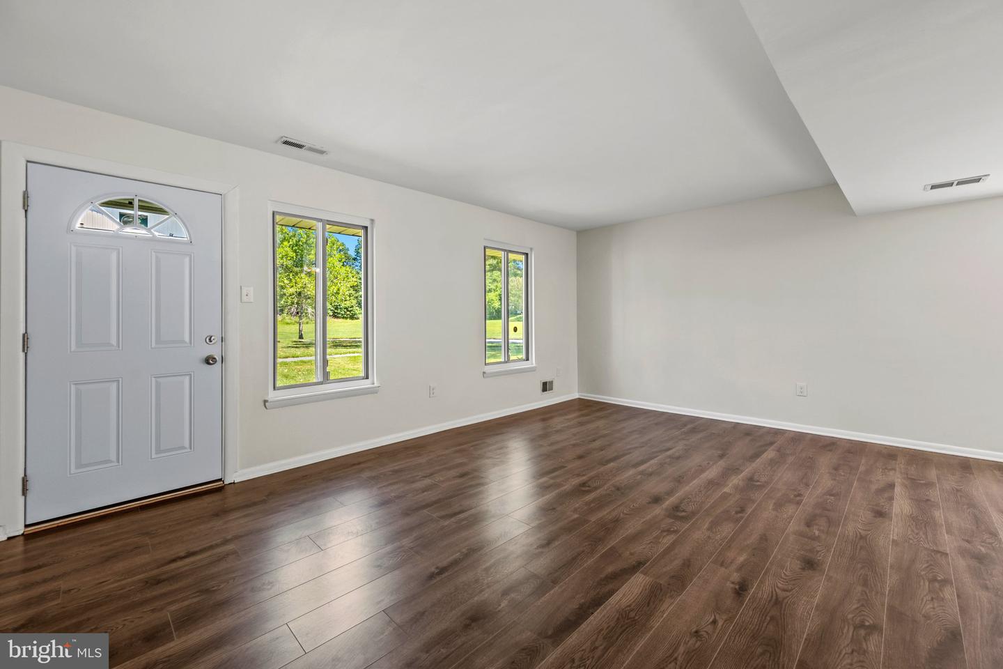 89 King Henry Cir #89 Property Photo 5