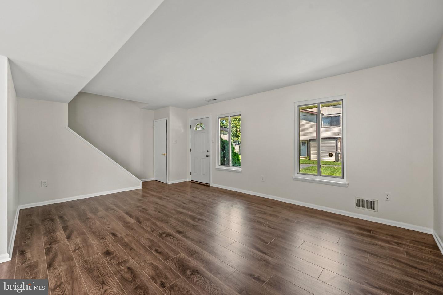 89 King Henry Cir #89 Property Photo 12