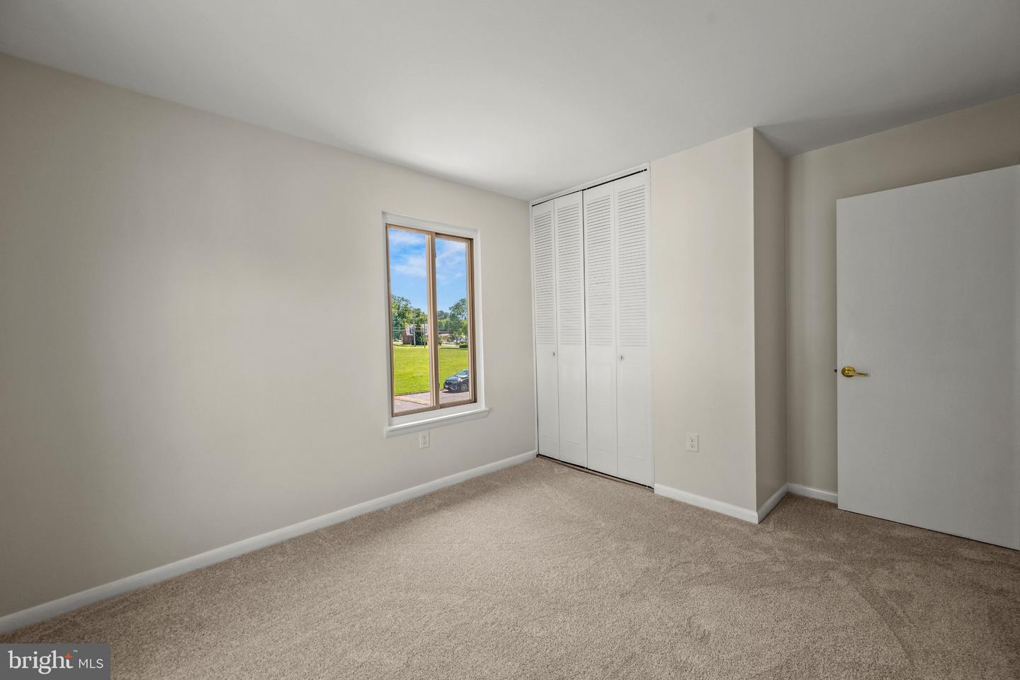 89 King Henry Cir #89 Property Photo 14