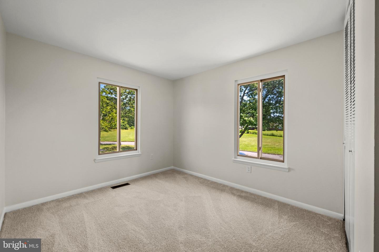 89 King Henry Cir #89 Property Photo 15