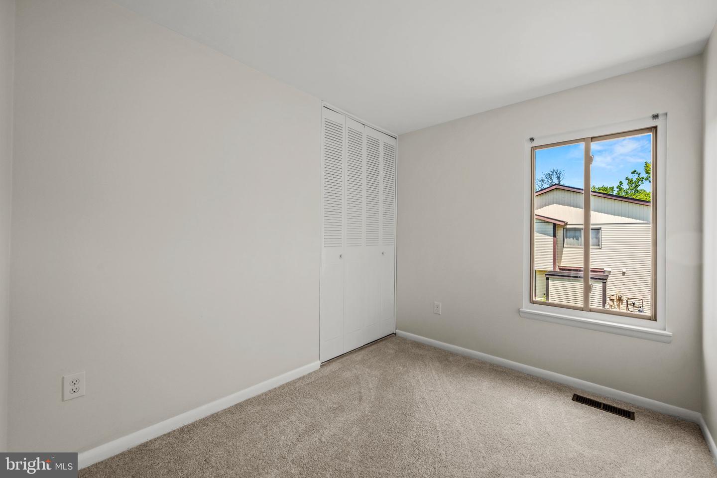 89 King Henry Cir #89 Property Photo 16