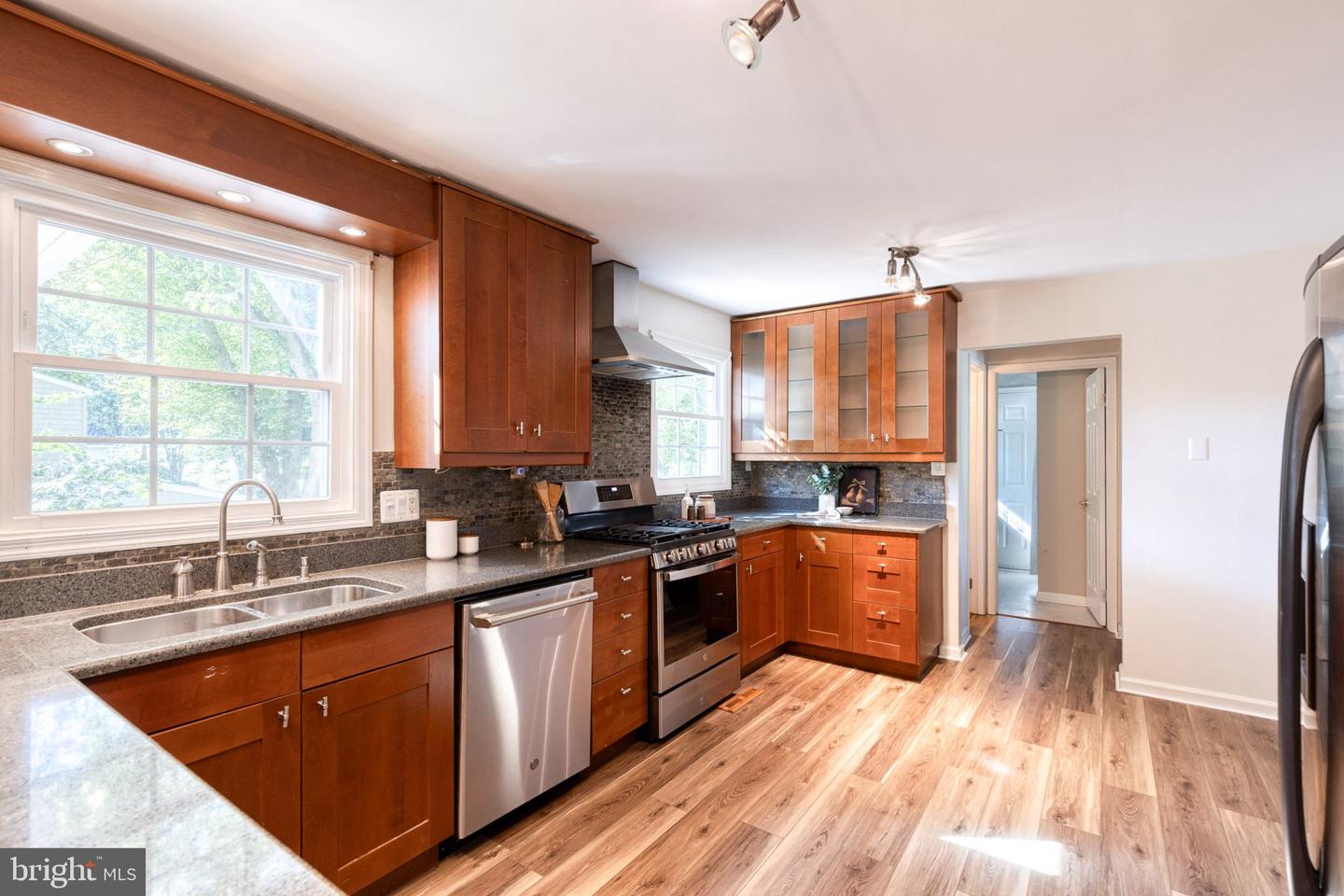 1027 Trickling Brook Rd Property Photo 16