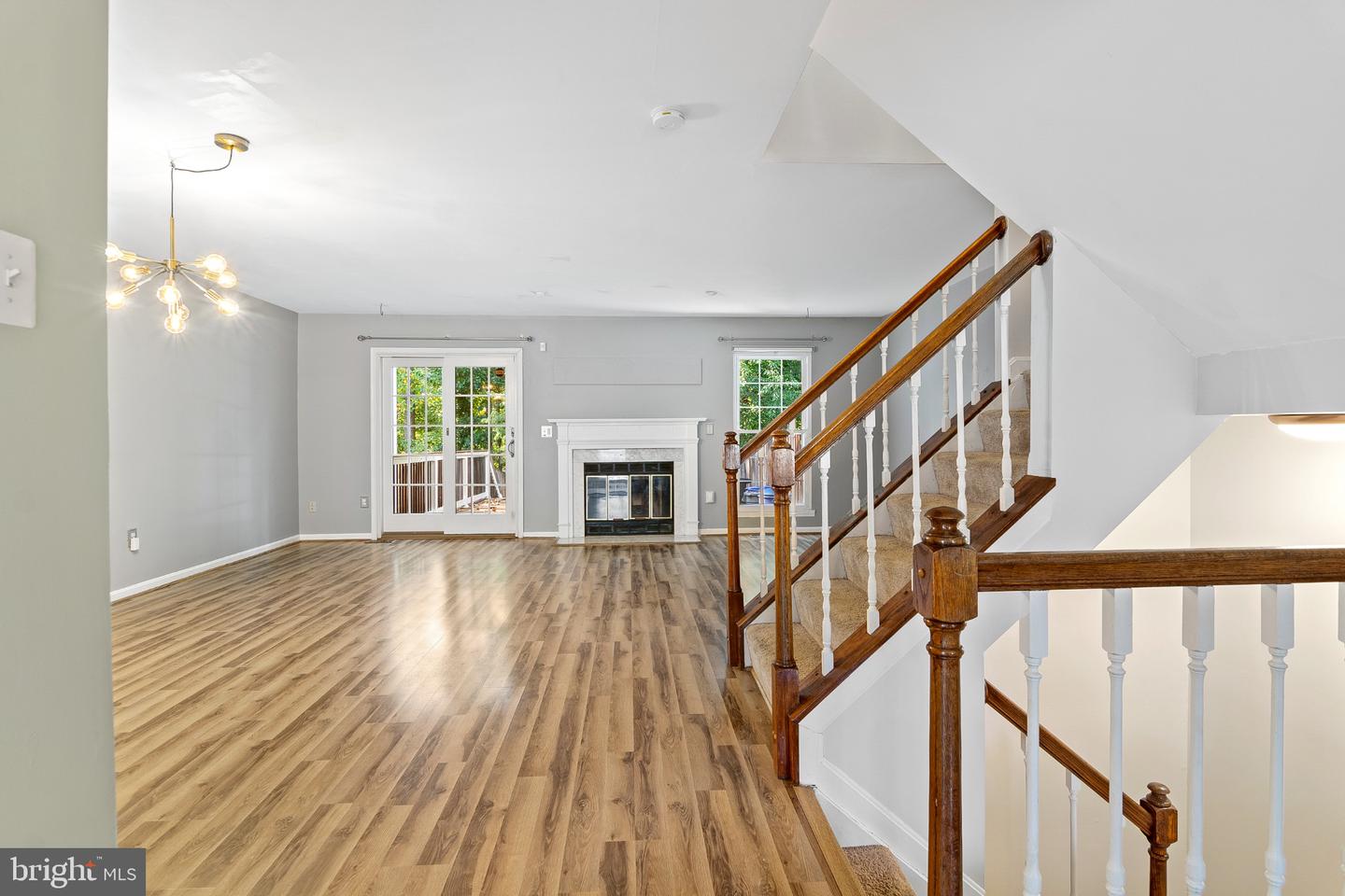 24 Southwark Bridge Way Property Photo 7