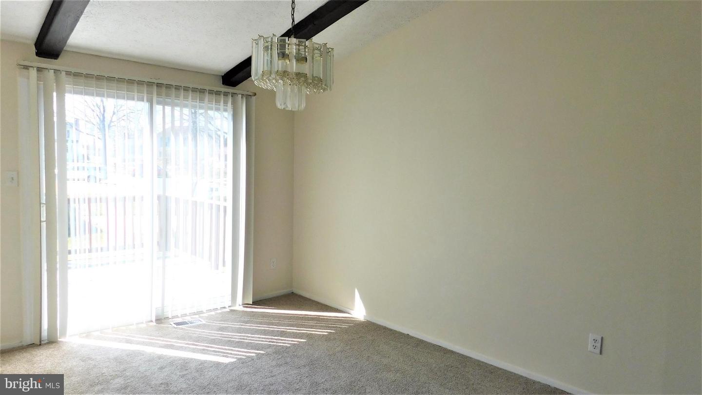 8627 Saxon Cir Property Photo 4