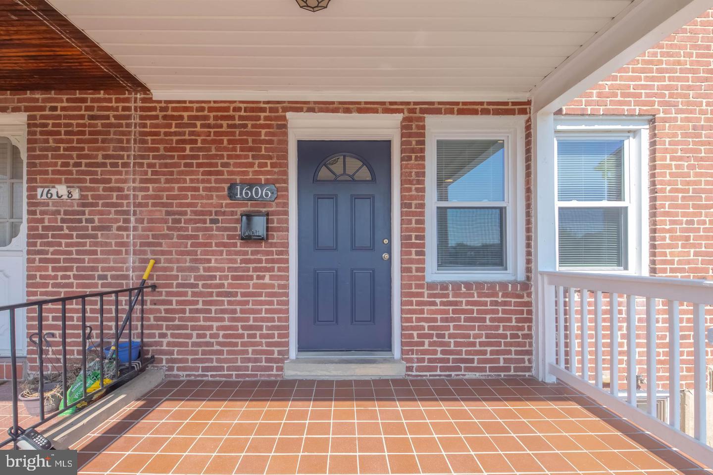 1606 SEARLES RD Property Photo 1