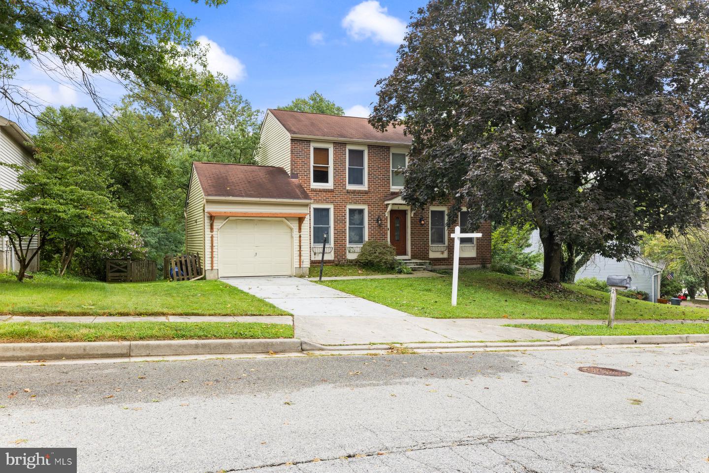 2 Topwood Ct Property Photo 1