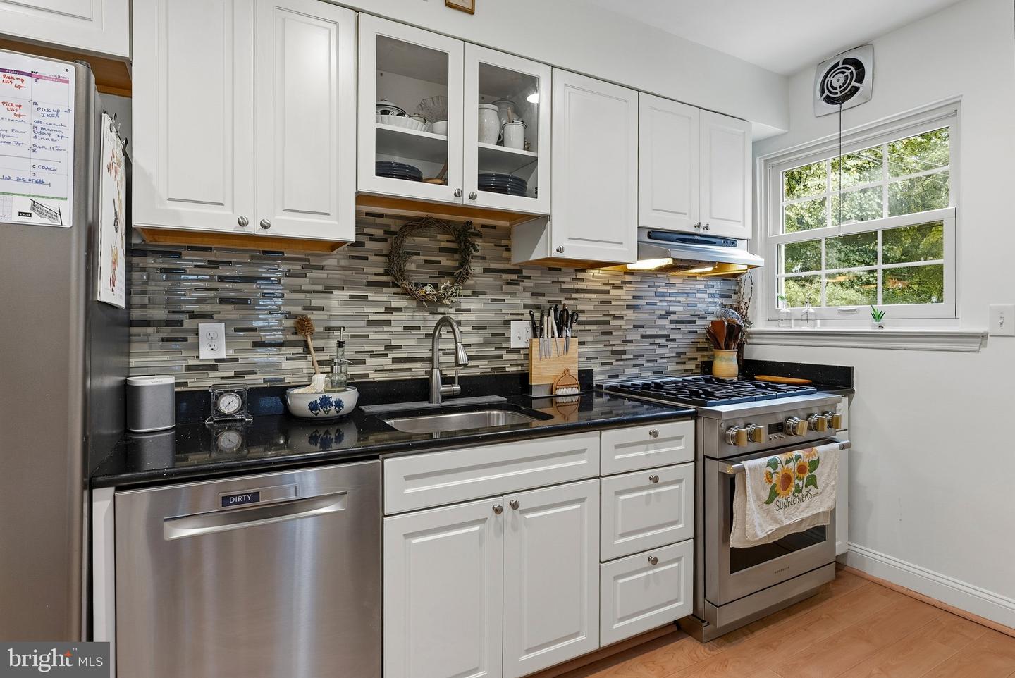 906 Greenleigh Property Photo 14