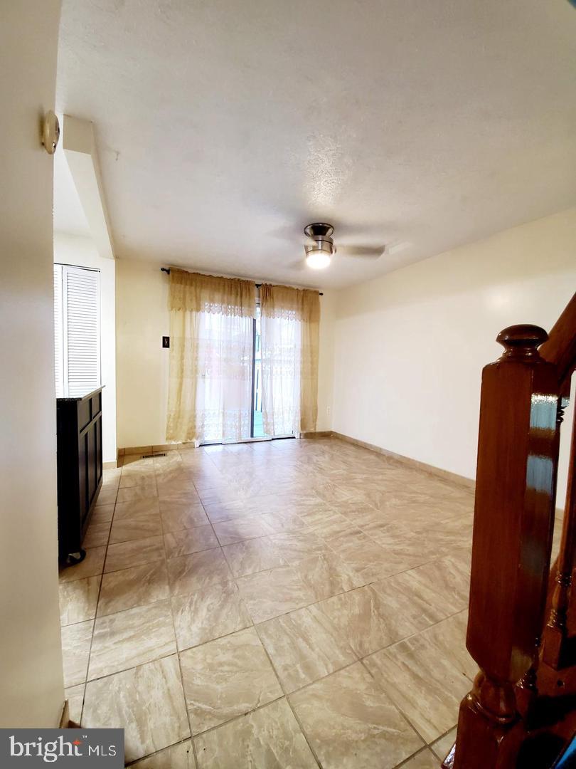 24 Ramsgate Ct Property Photo 8