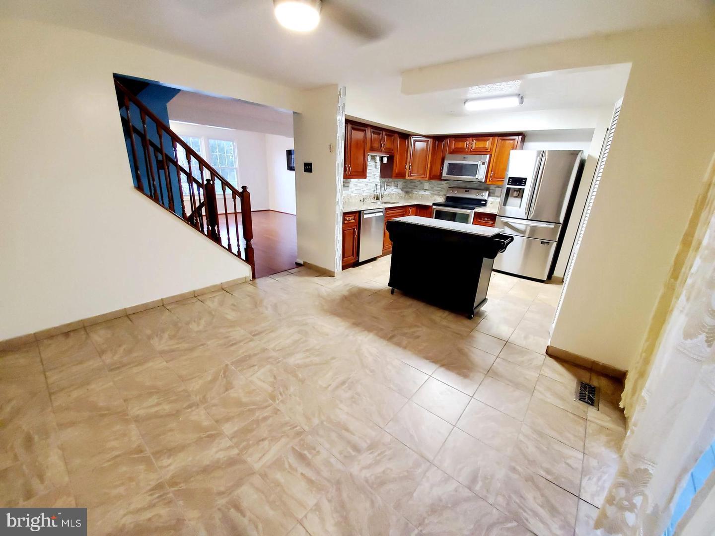24 Ramsgate Ct Property Photo 9