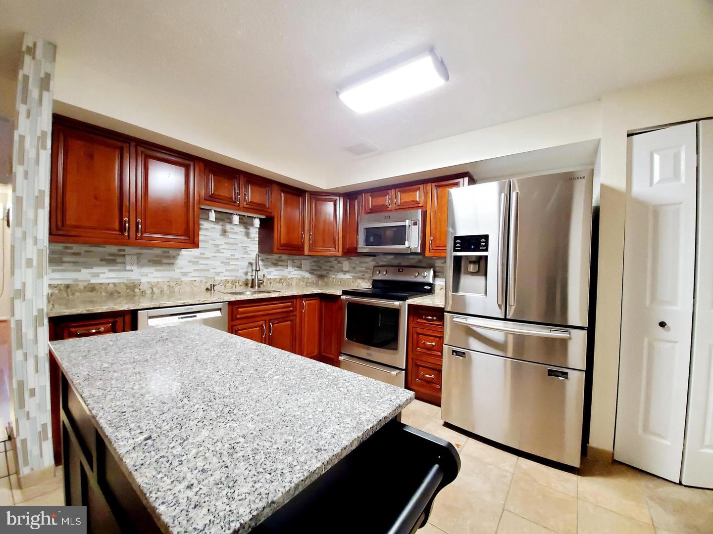 24 Ramsgate Ct Property Photo 10