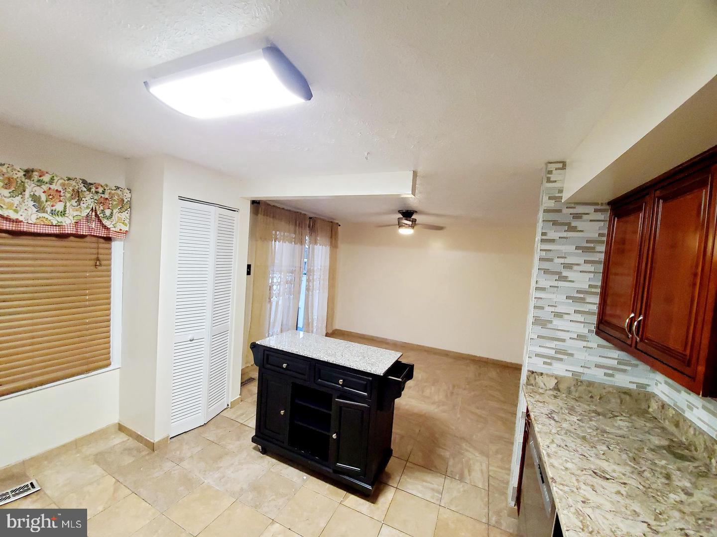 24 Ramsgate Ct Property Photo 17