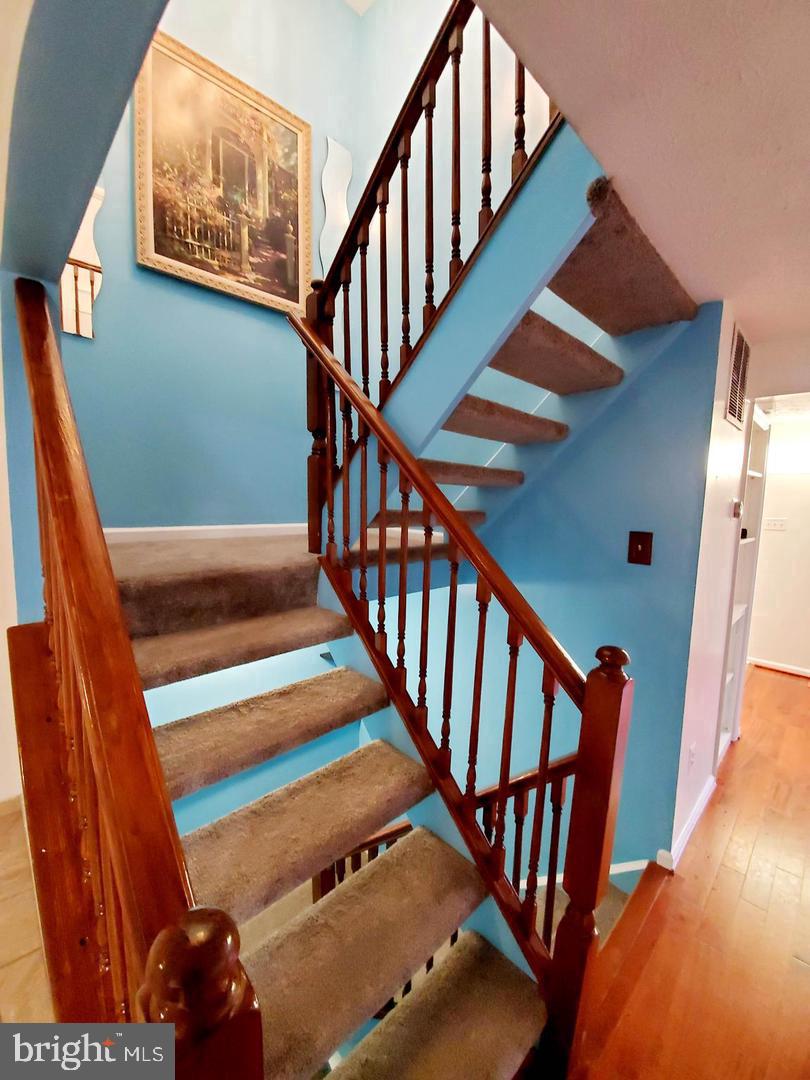 24 Ramsgate Ct Property Photo 18