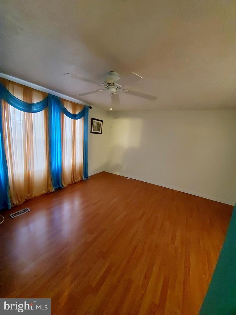24 Ramsgate Ct Property Photo 22