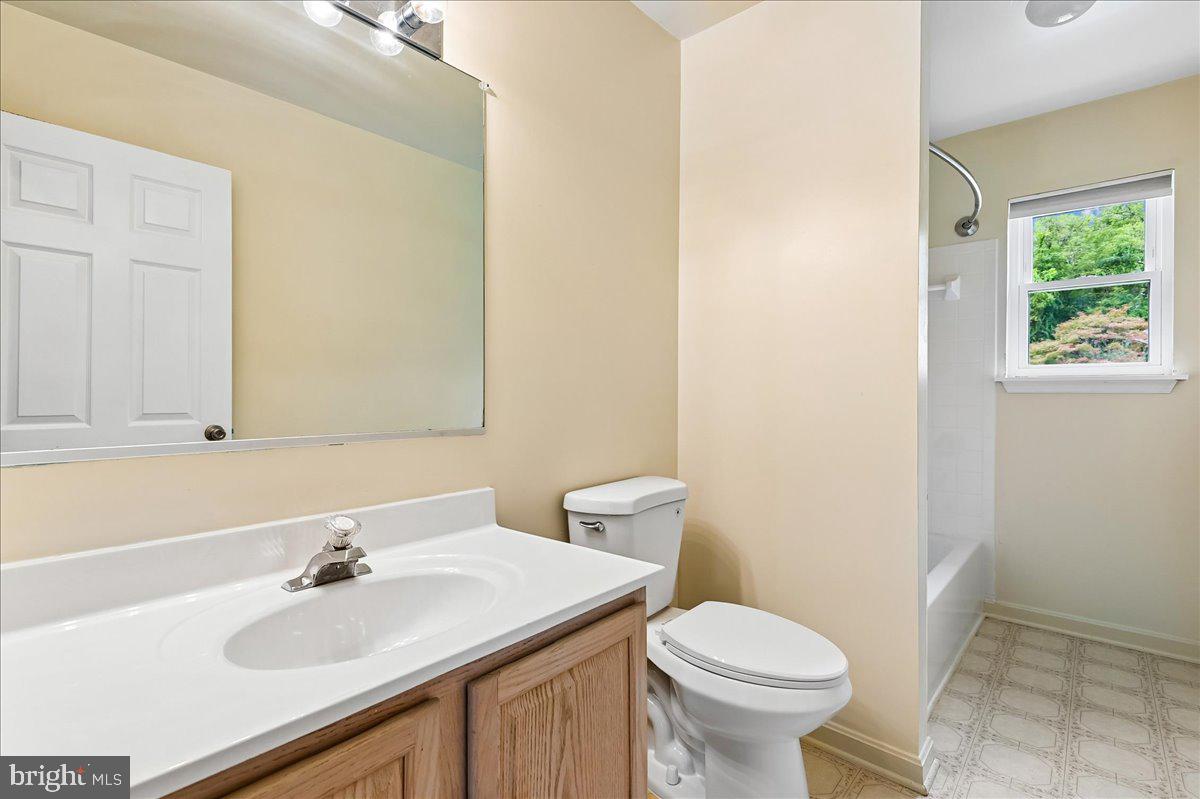 9621 Mendoza Rd Property Photo 24