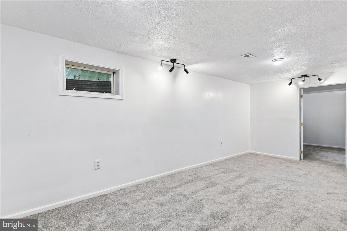 9621 Mendoza Rd Property Photo 26