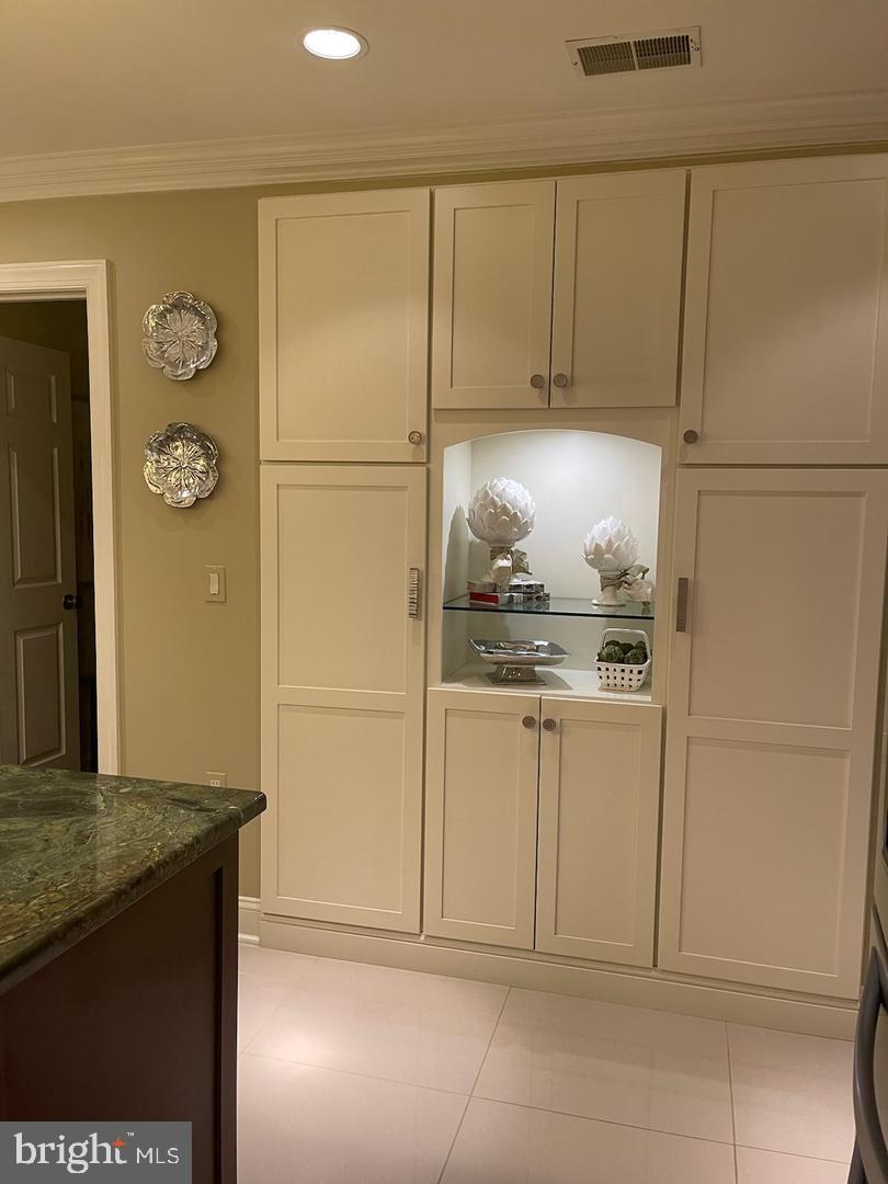 12011 Tralee Rd #302 Property Photo 6