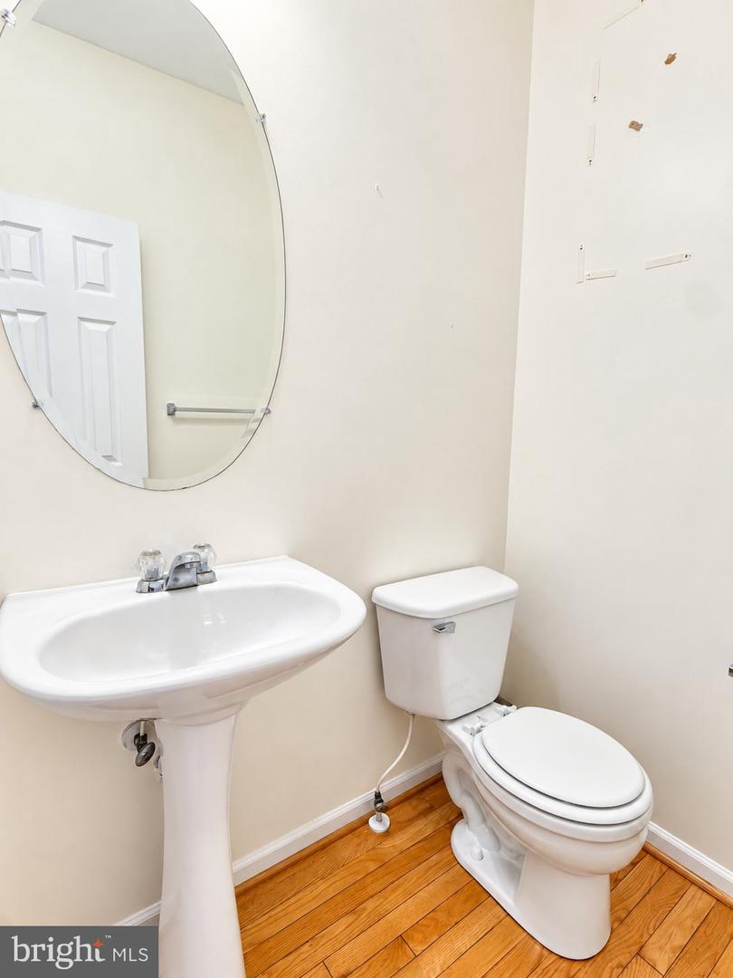 9708 Leah Way Property Photo 9