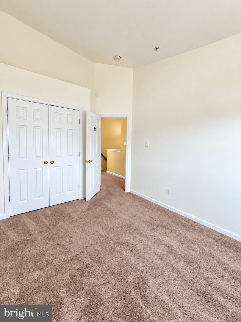 9708 Leah Way Property Photo 17