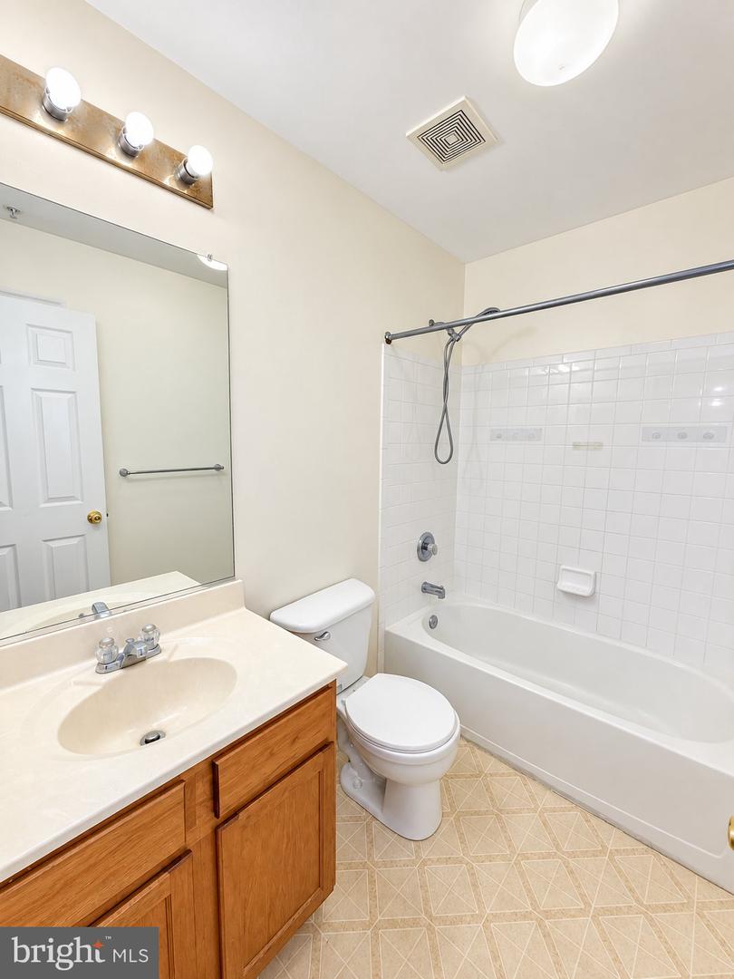 9708 Leah Way Property Photo 21
