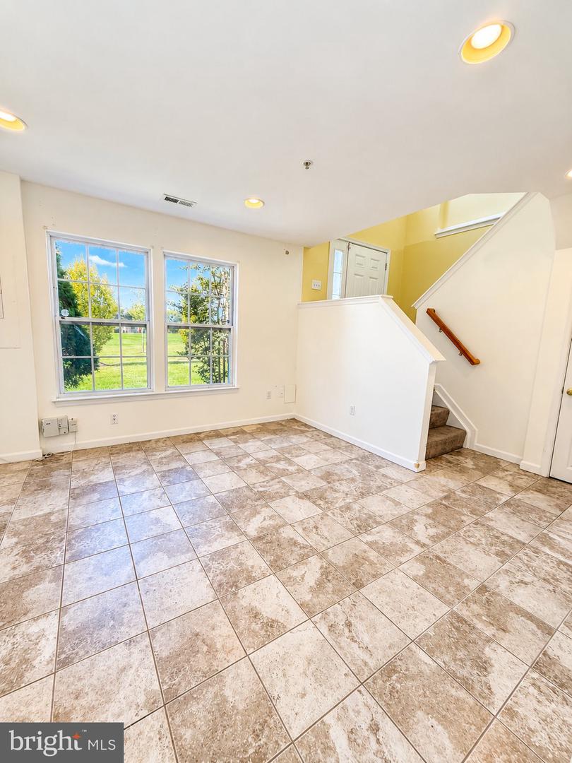 9708 Leah Way Property Photo 23