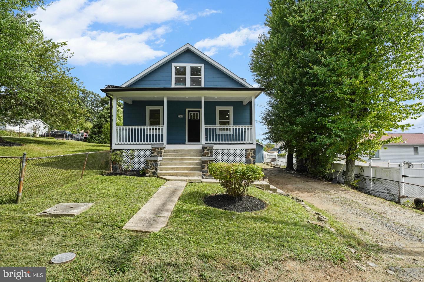 1905 Featherbed Ln Property Photo 3