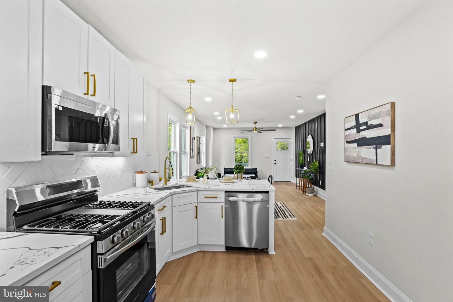 1905 Featherbed Ln Property Photo 24
