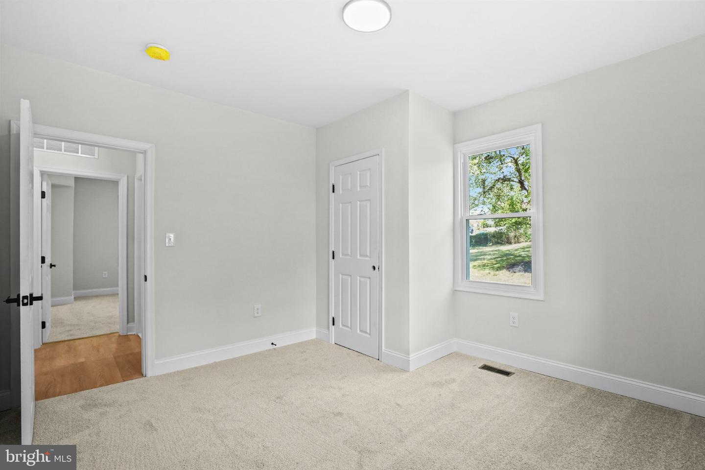 1905 Featherbed Ln Property Photo 29