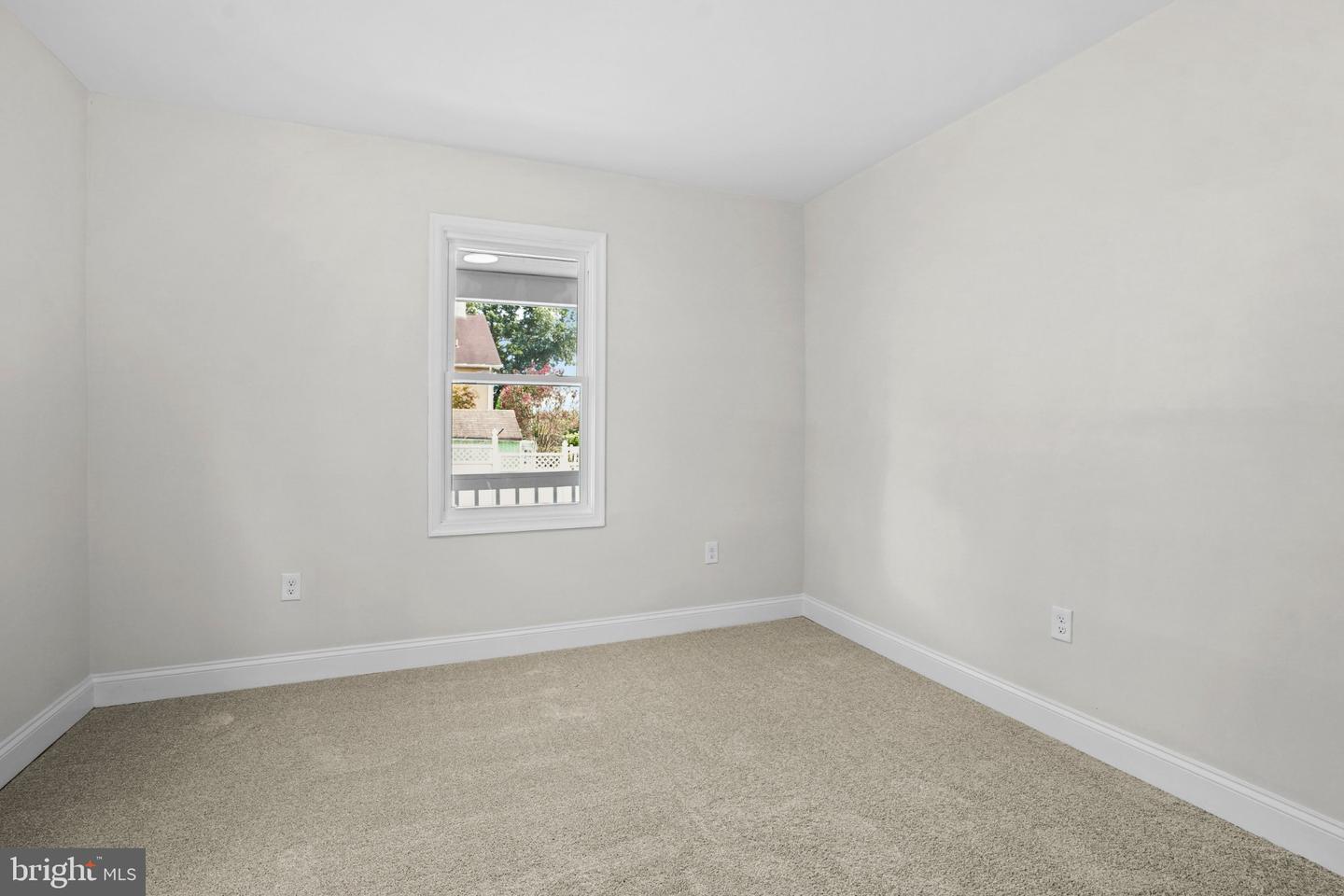 1905 Featherbed Ln Property Photo 30