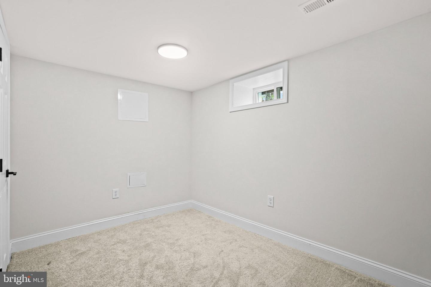 1905 Featherbed Ln Property Photo 36