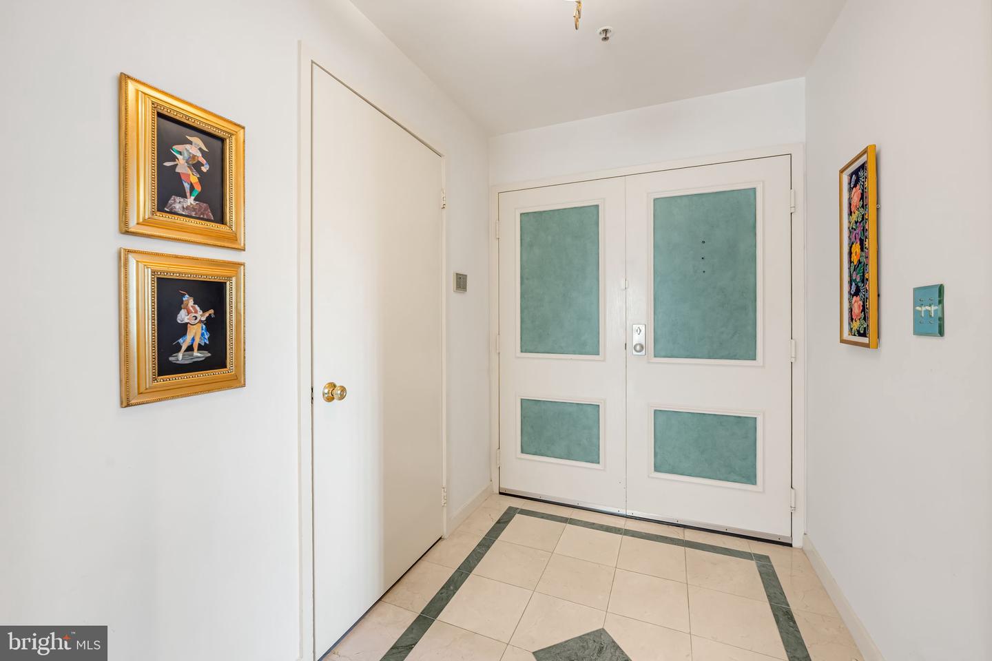 1 Gristmill Ct #202 Property Photo 3