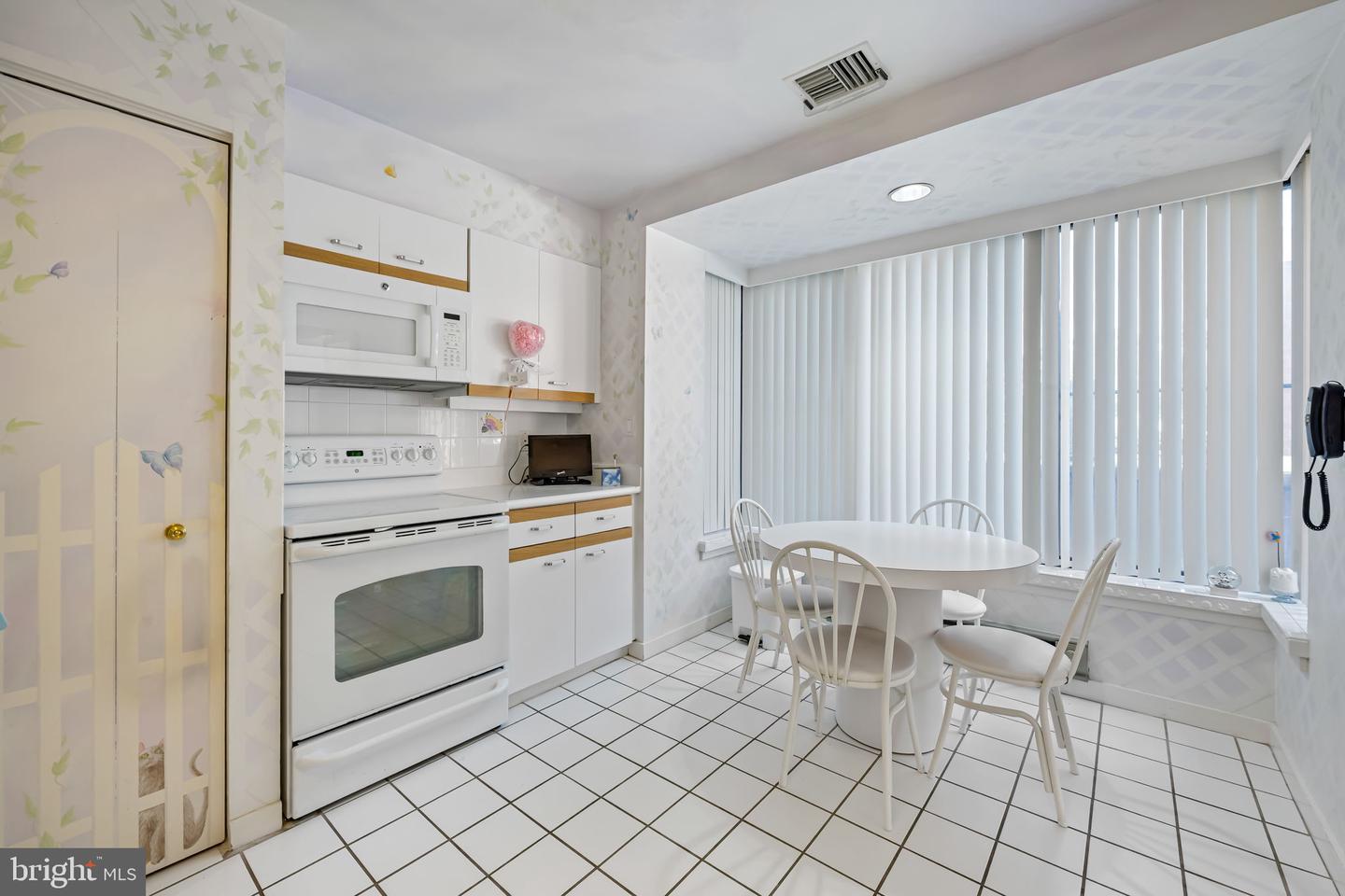 1 Gristmill Ct #202 Property Photo 10