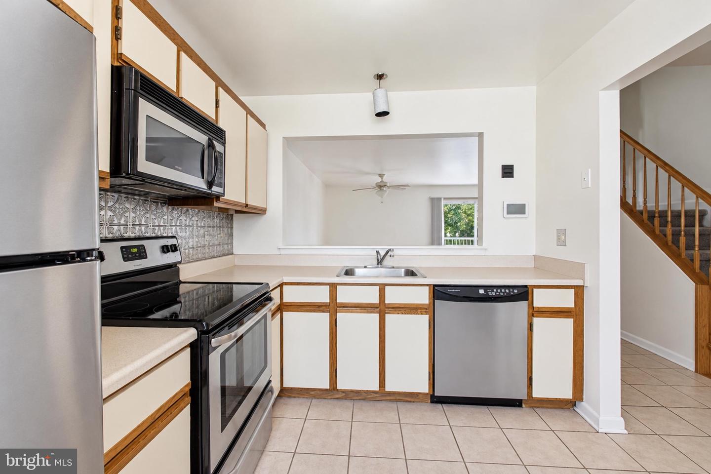 3803 Glenview Ter Property Photo 5