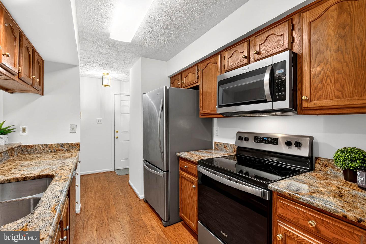 1436 Greenbriar Cir #3-1436 Property Photo 8