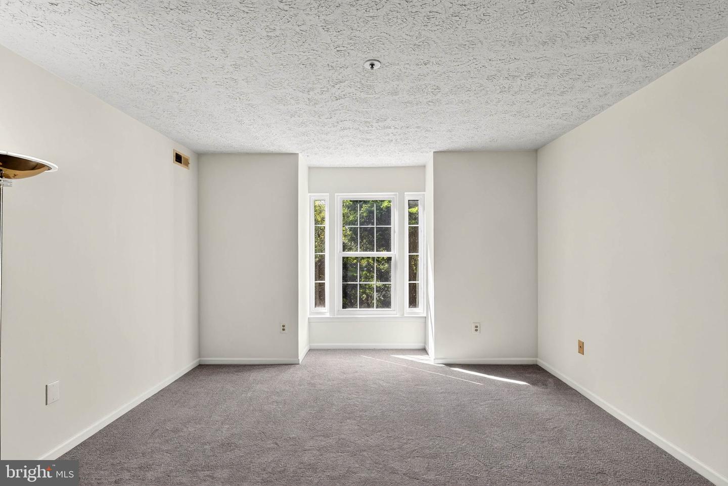 1436 Greenbriar Cir #3-1436 Property Photo 17